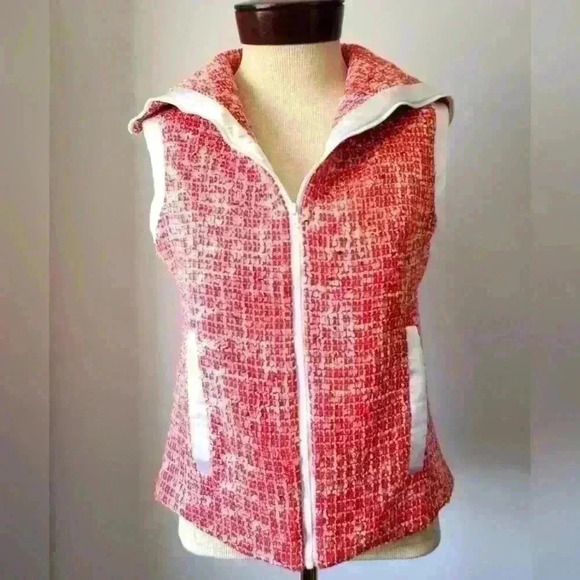 DANA cotton red and white  vest size 9/ medium - Picture 1 of 7